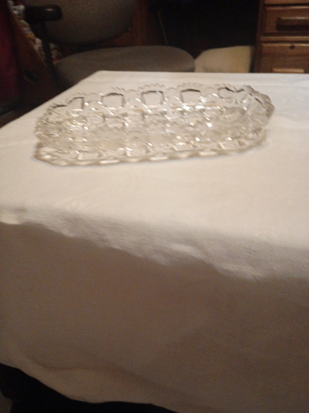 Clear Pressed Glass Serveware Tray - Classic Pattern - Picture 2 of 2